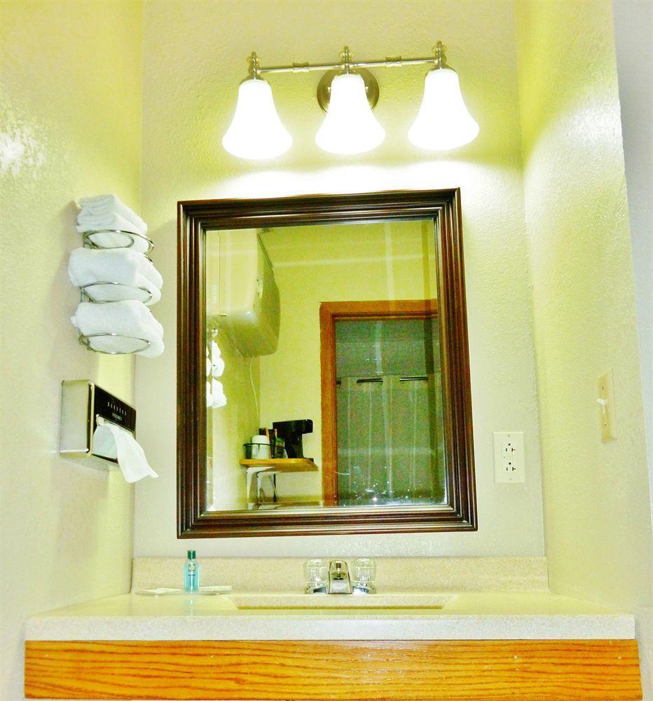 Royal Rest Motel Chariton Экстерьер фото