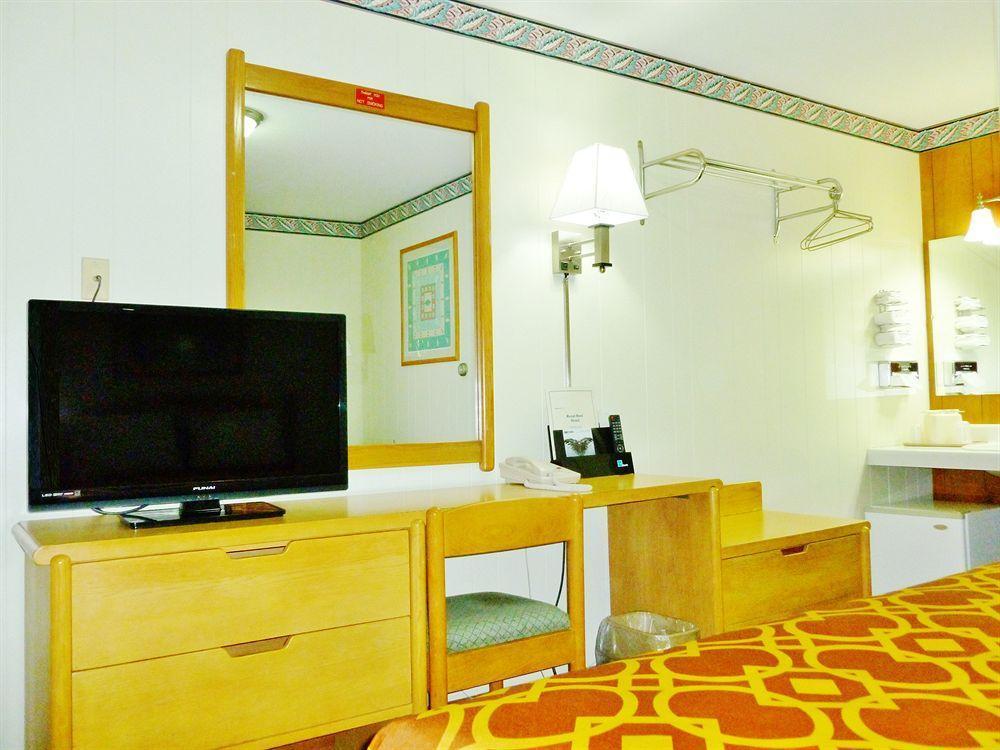 Royal Rest Motel Chariton Экстерьер фото