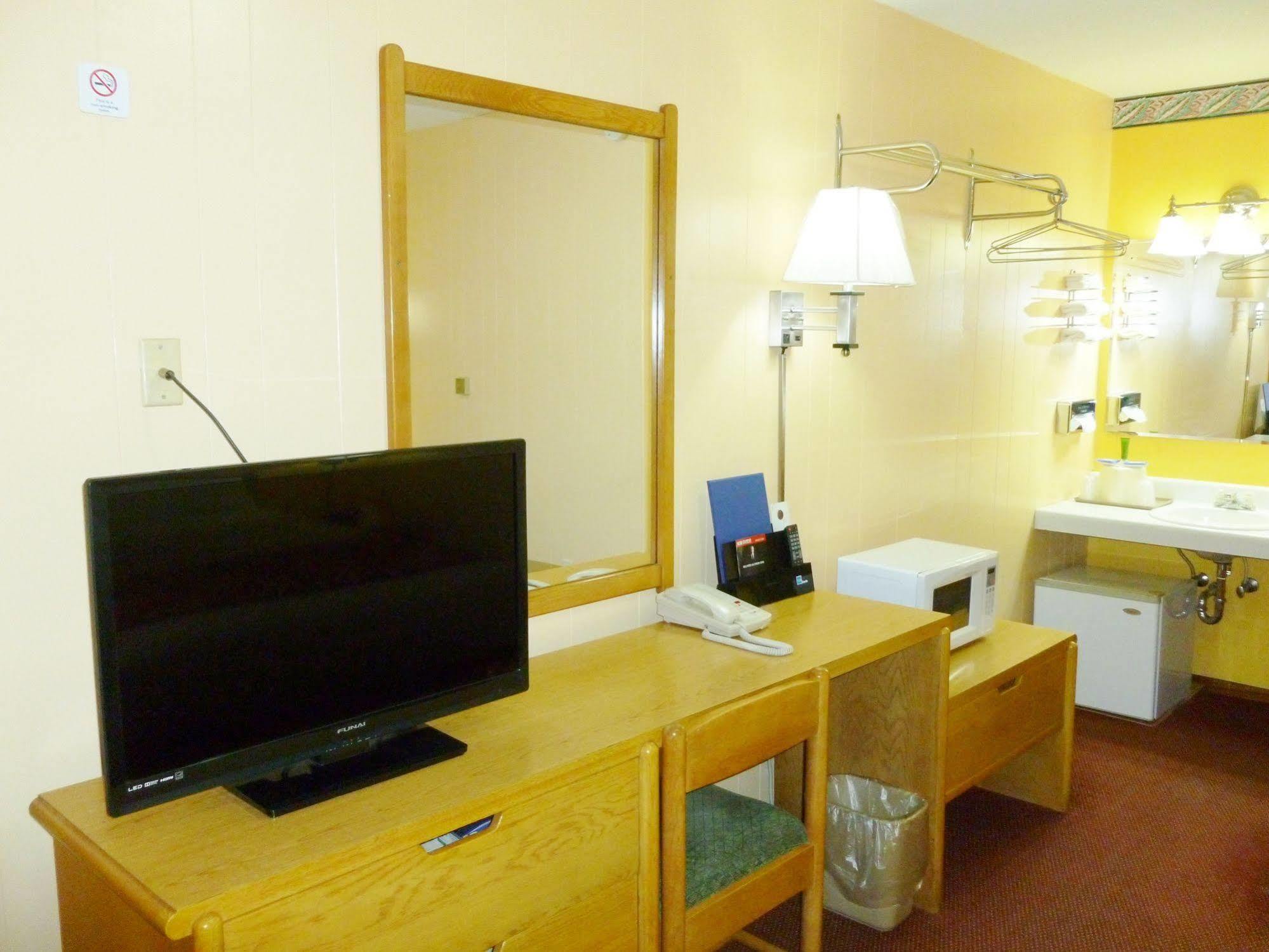 Royal Rest Motel Chariton Экстерьер фото