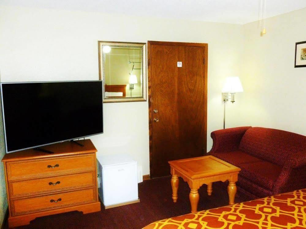 Royal Rest Motel Chariton Экстерьер фото